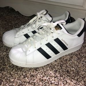 Adidas superstars